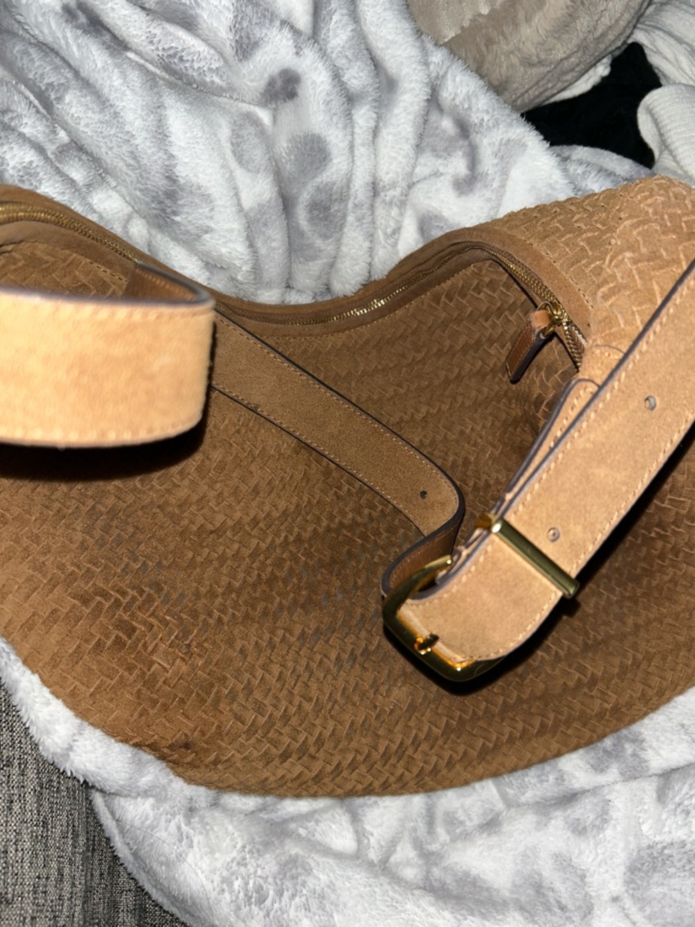 Madewell The Essential Curve Shoulder Bag - Picture 5 of 10